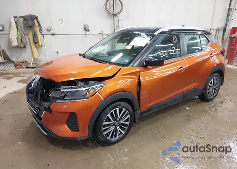2021 Nissan Kicks Sv Xtronic Cvt z USA, uszkodzony, nr VIN 3N1CP5CV3ML503613
